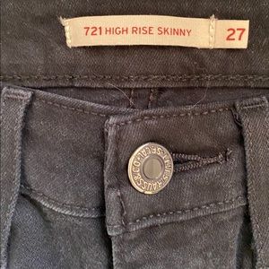 Levi’s 721 High Rise skinny jeans